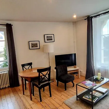 1 Maison Dior, Centre, A 500 M Apartment Granville