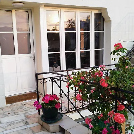 1 Maison Dior, Centre, A 500 M