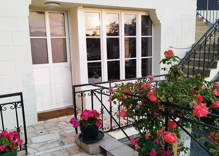 1 Maison Dior, Centre, A 500 M